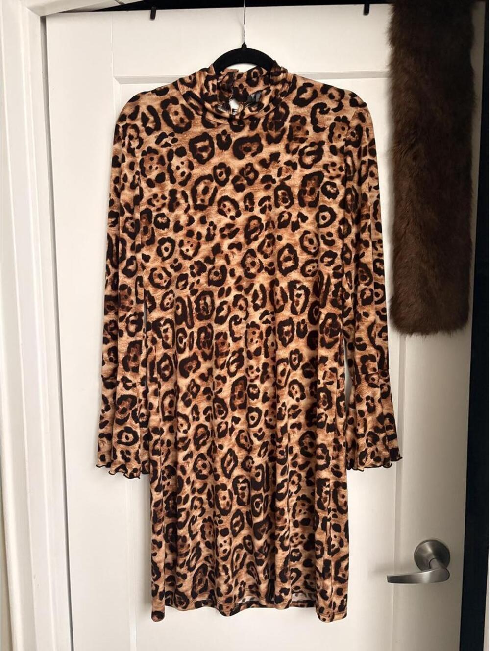 LEOPARD PRINT MINI DRESS
